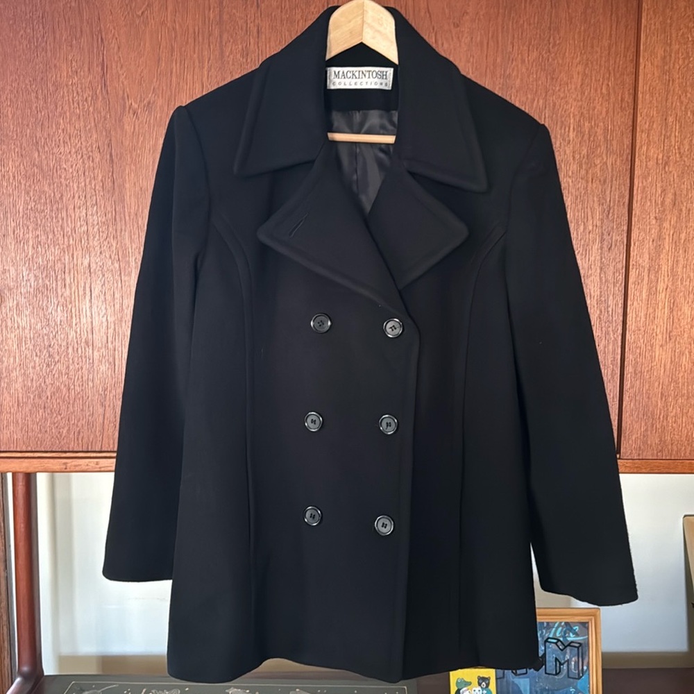 Mackintos Collections sweet pea coat - size 10P. Good used condition.